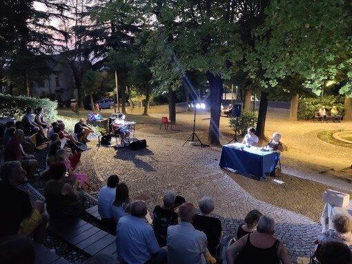 July in Alfieri Park - Words and Music - Magliano Alfieri
