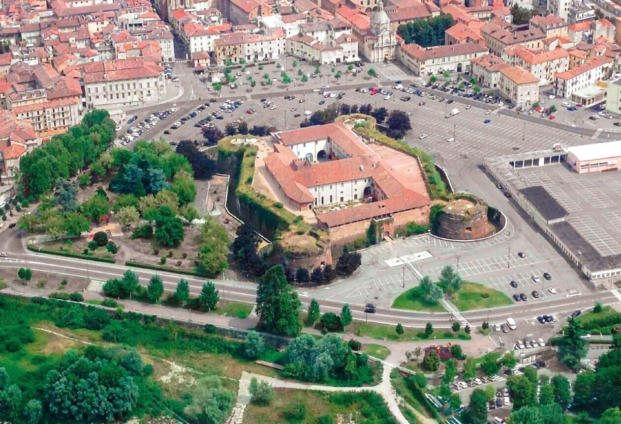 Pem Parole E Musica In Monferrato Con Giuseppe Culicchia Al Castello 468693c6623498fff86d4bce4a57a054